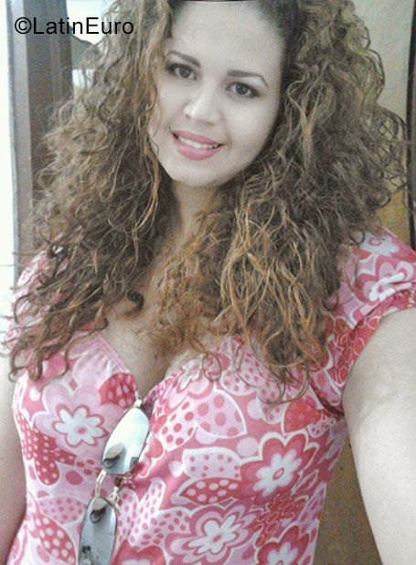 Date this nice looking Venezuela girl Channel from Tucupita VE966