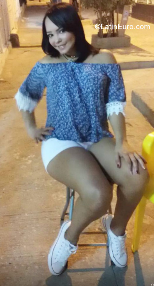 Date this hot Colombia girl Jessica from Cartagena CO22386