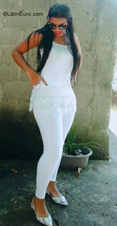Date this fun Dominican Republic girl Gabi from Santo Domingo DO30386