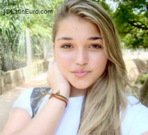 Date this charming Venezuela girl Angelica from Cumana VE971