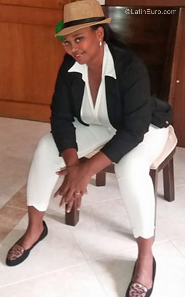 Date this fun Colombia girl Yazmin from Medellin CO22412