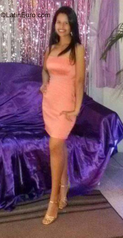 Date this beautiful Venezuela girl Paola from Maturin VE980