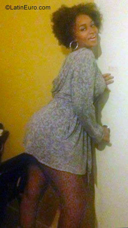 Date this athletic Dominican Republic girl Marilenny from San Cristobal DO30424
