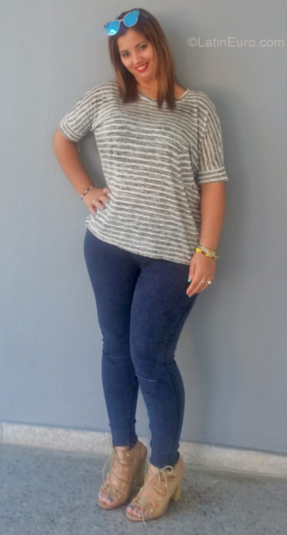 Date this gorgeous Cuba girl Heidi from Havana CU588