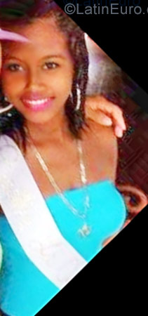 Date this voluptuous Colombia girl Jessica from Cartagena CO22483