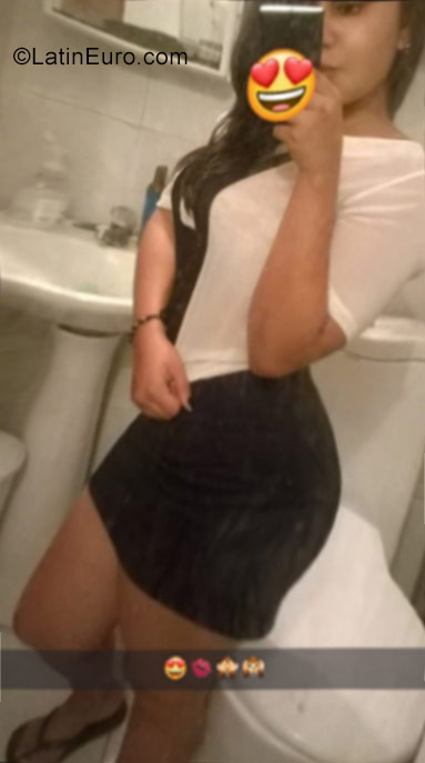 Date this fun Colombia girl Karol from Bogota CO22489
