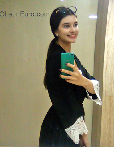 Date this funny Morocco girl Fatima from Agadir MA29