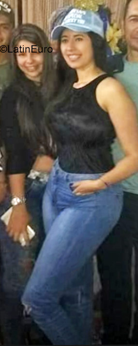 Date this voluptuous Colombia girl Jessica from Pereira CO22498