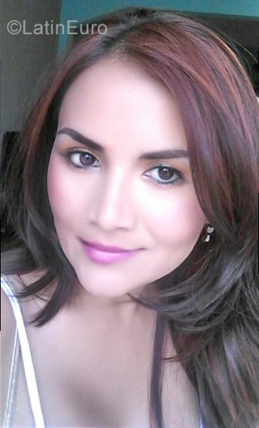 Date this foxy Colombia girl Mar from Cali CO22502
