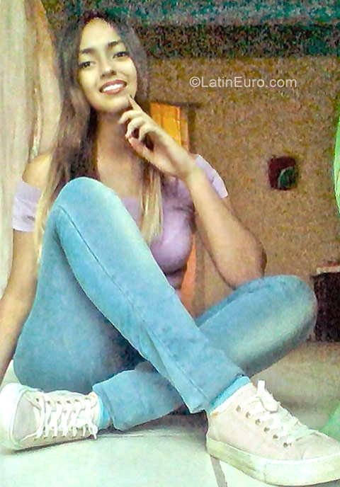 Date this lovely Mexico girl Viridiana from Guadalajara MX1527