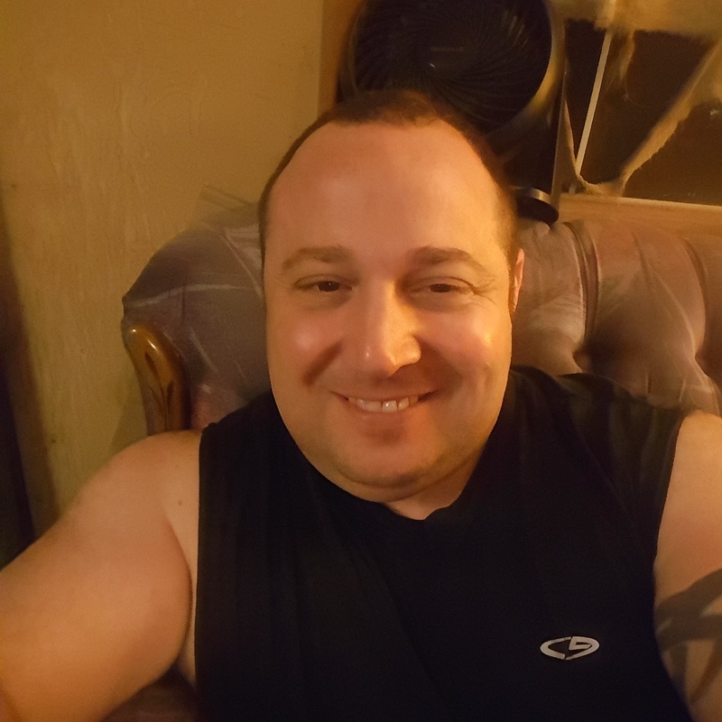 Date this funny United States man Tom from Chicago US18754