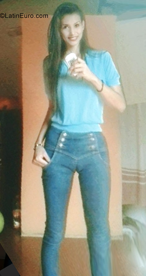 Date this delightful Venezuela girl Gitani from Guanare VE1051