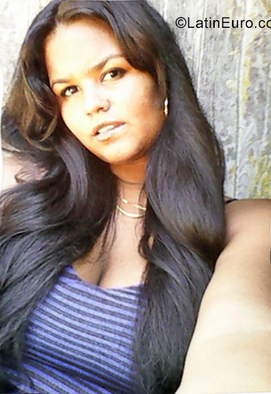 Date this passionate Cuba girl Yami from Santiago de cuba CU149