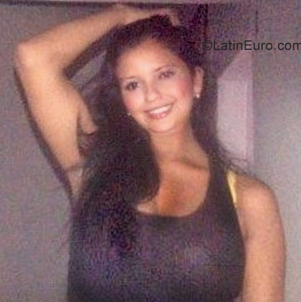 Date this passionate Colombia girl Viviana from Monteria CO22674