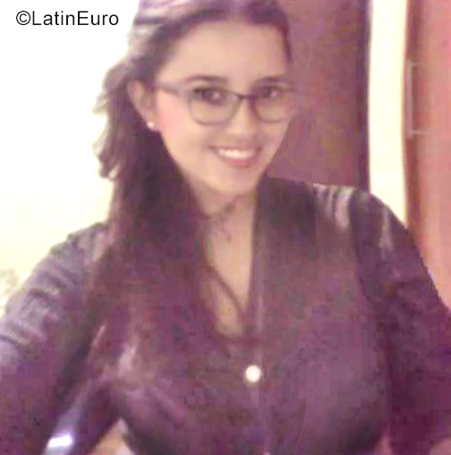 Date this young Colombia girl Gina from Manizales CO22732