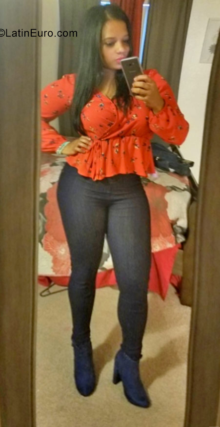 Date this charming United States girl Luisa from San jose US20767