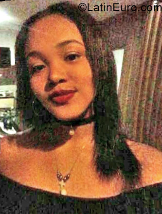 Date this gorgeous Colombia girl Karol from Bogota CO22830