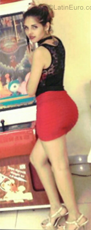 Date this passionate Cuba girl Liliana from Havana CU175