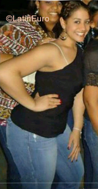 Date this athletic Dominican Republic girl Claud from LV DO30935