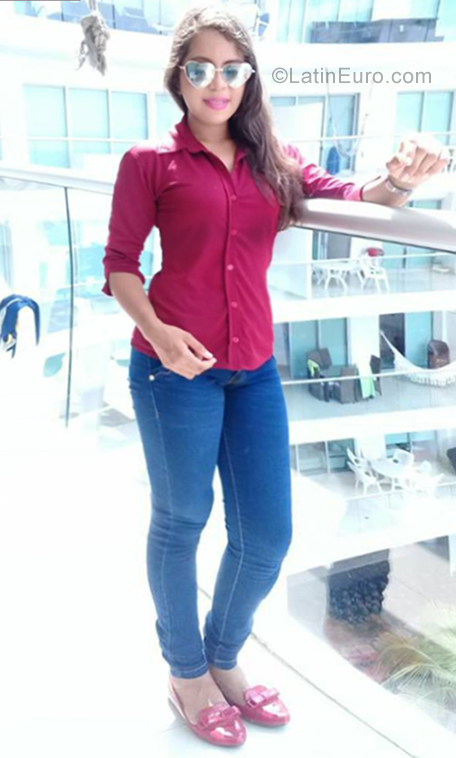 Date this young Colombia girl Niko from Cartagena CO23012