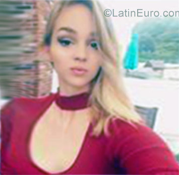 Date this sensual Venezuela girl Yesica from Lagunillas VE1240