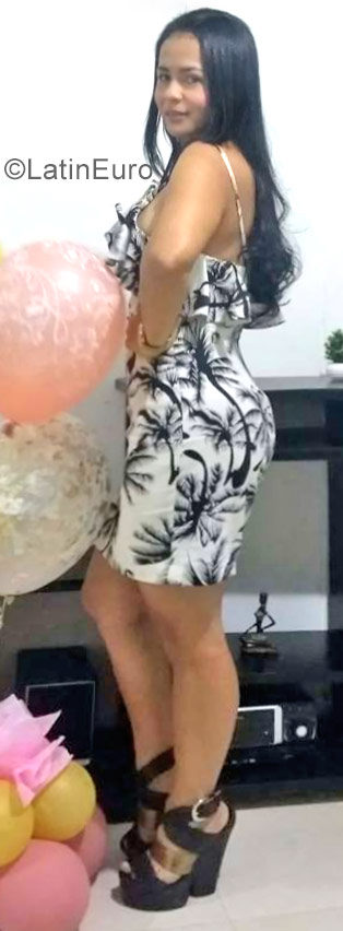 Date this nice looking Colombia girl Daniela from Valledupar CO23093