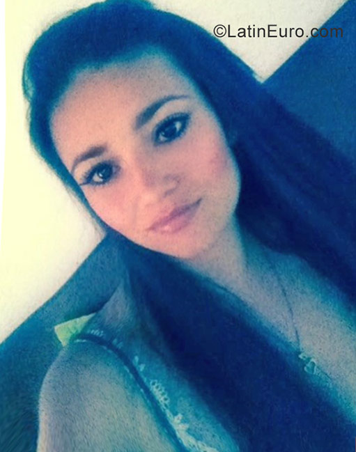 Date this funny Colombia girl Ana Mara correa from Medellin CO23095