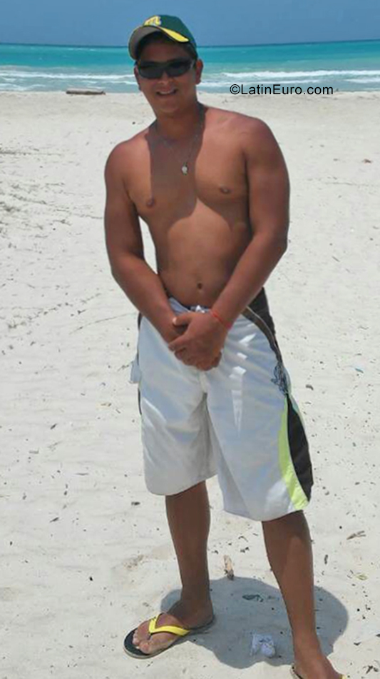 Date this nice looking Venezuela man Alberto from Valera VE1269