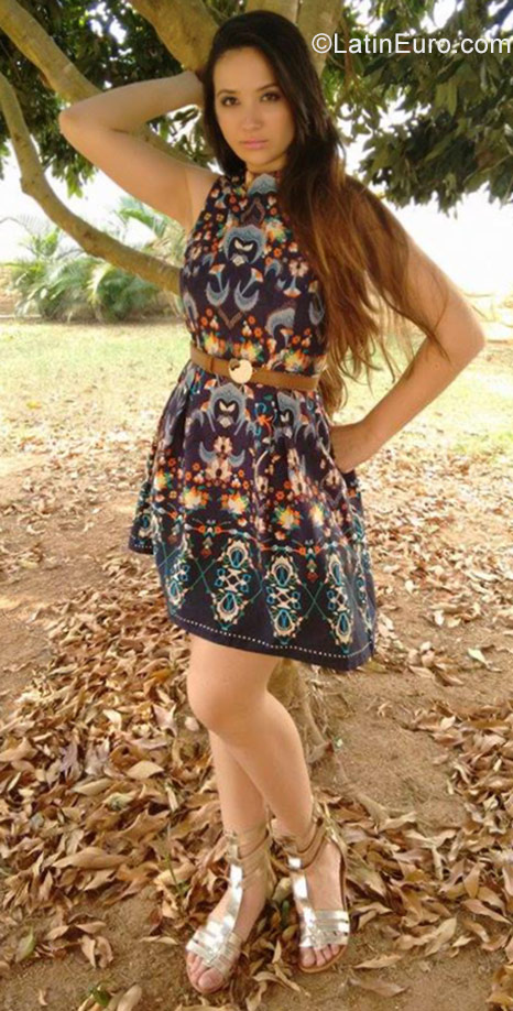 Date this sultry Brazil girl Tatiana from Rio de Janeiro BR10415