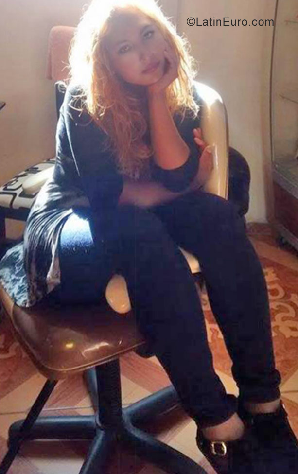 Date this fun Peru girl Yesenia from Huancayo PE1207