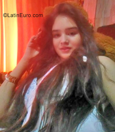 Date this tall Colombia girl Valentina from Santa rosa de cabal CO23187