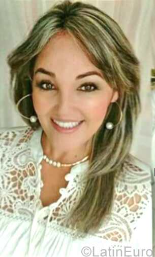 Date this stunning Colombia girl Mary from Villavicencio CO23201