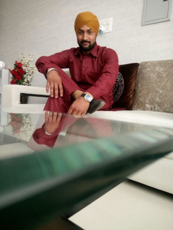 Date this foxy Kenya man Jasvir from Nairobi KE59