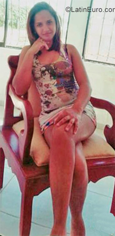 Date this pretty Dominican Republic girl Esthesy from Santiago De Los Caballeros DO31327