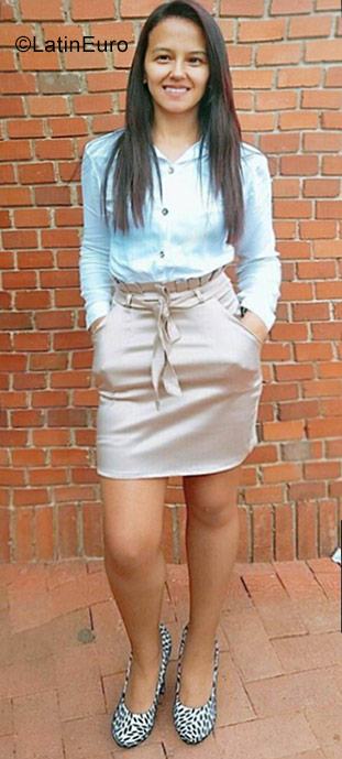 Date this funny Colombia girl Stefany from Bogota CO23252