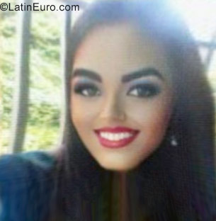 Date this pretty Venezuela girl Catalina from Barquisimeto VE1306
