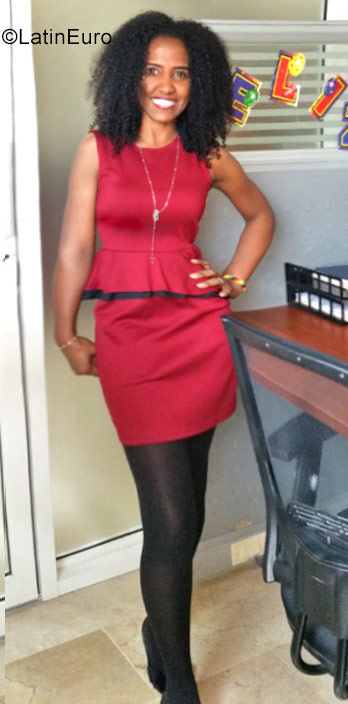 Date this stunning Dominican Republic girl Marleny from Santo Domingo DO31493