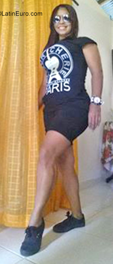 Date this fun Dominican Republic girl Lourdes from Santiago DO31495
