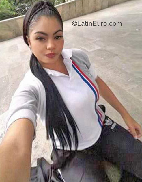 Date this fun Colombia girl Maria from Medellin CO23357