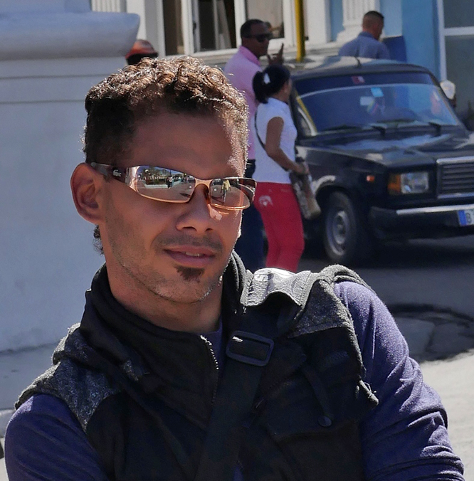 Date this delightful Cuba man Randy from Guantanamo CU241