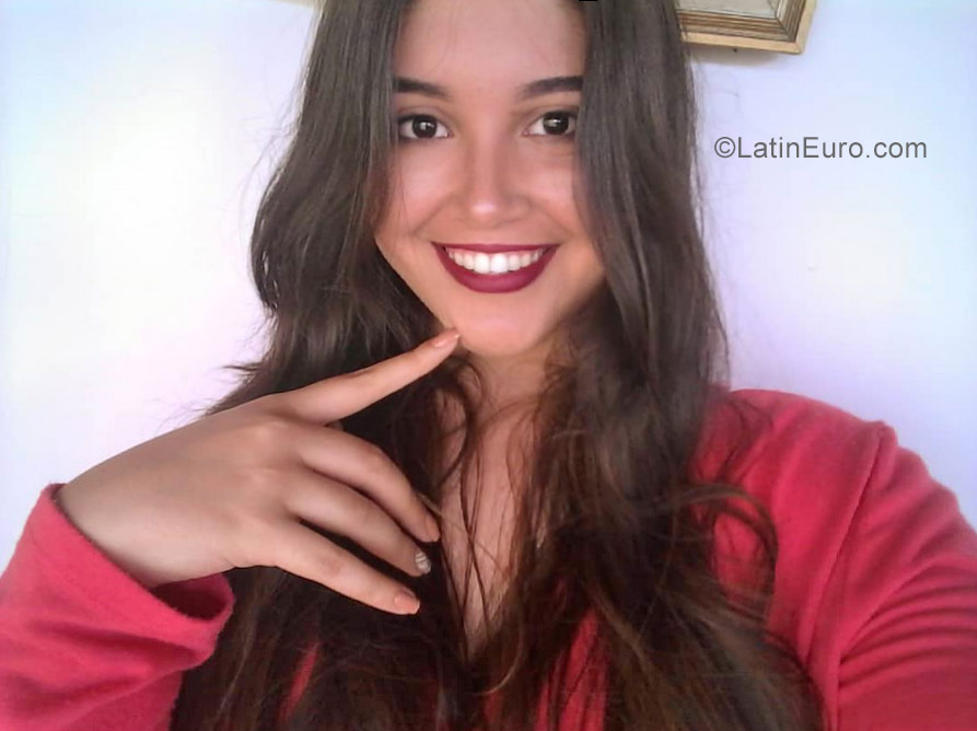 Date this charming Venezuela girl Diana from Merida VE1378