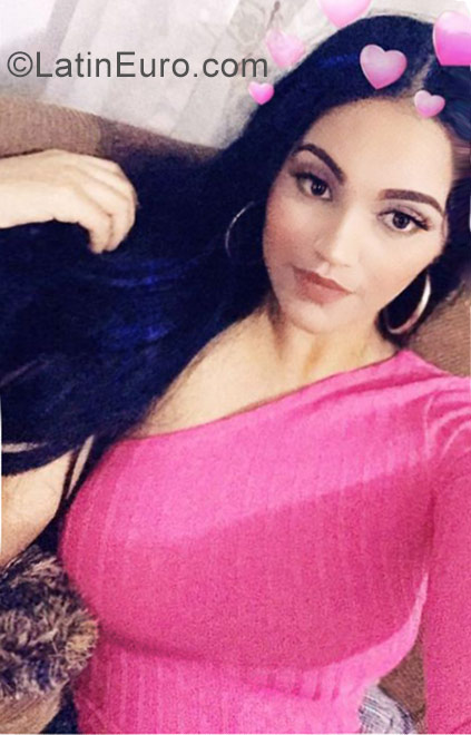 Date this hard body Dominican Republic girl Yenny m from Santiago DO31831