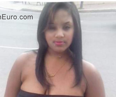 Date this tall Dominican Republic girl Kiara from Santiago DO31984