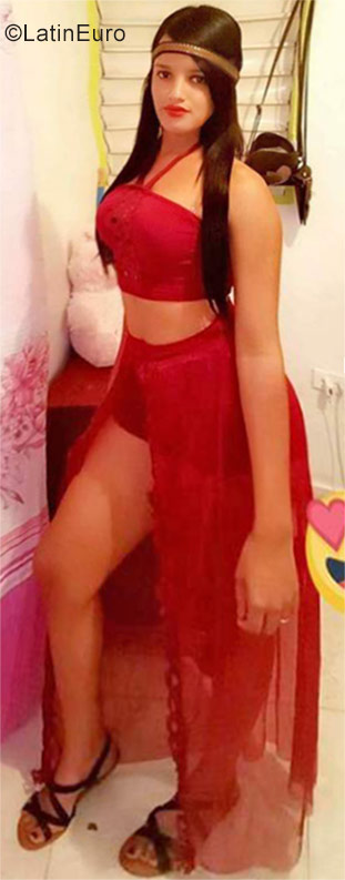 Date this delightful Dominican Republic girl Jordania from La Romana DO32001