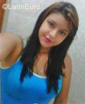 Date this gorgeous Venezuela girl Albany from Porlamar VE1476