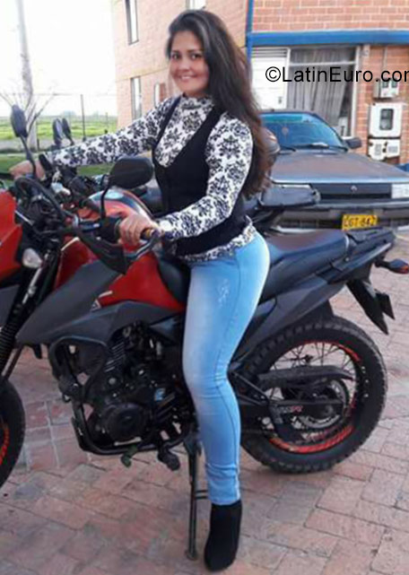 Date this lovely Colombia girl Girlayne from Villavicencio CO23655
