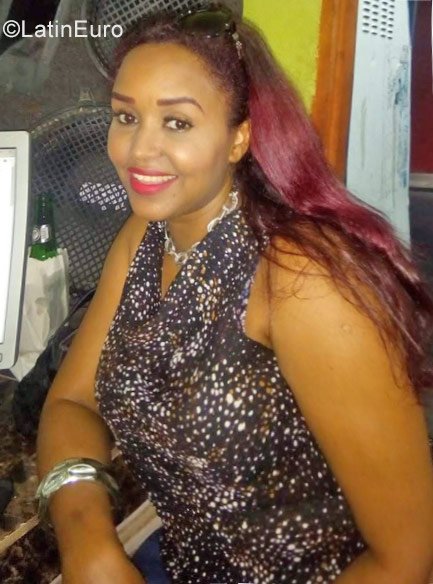 Date this pretty Dominican Republic girl Gladys from La Romana DO32041