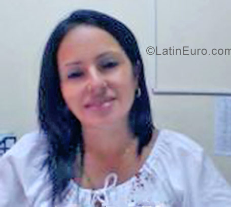 Date this cute Cuba girl Anita from Havana CU276