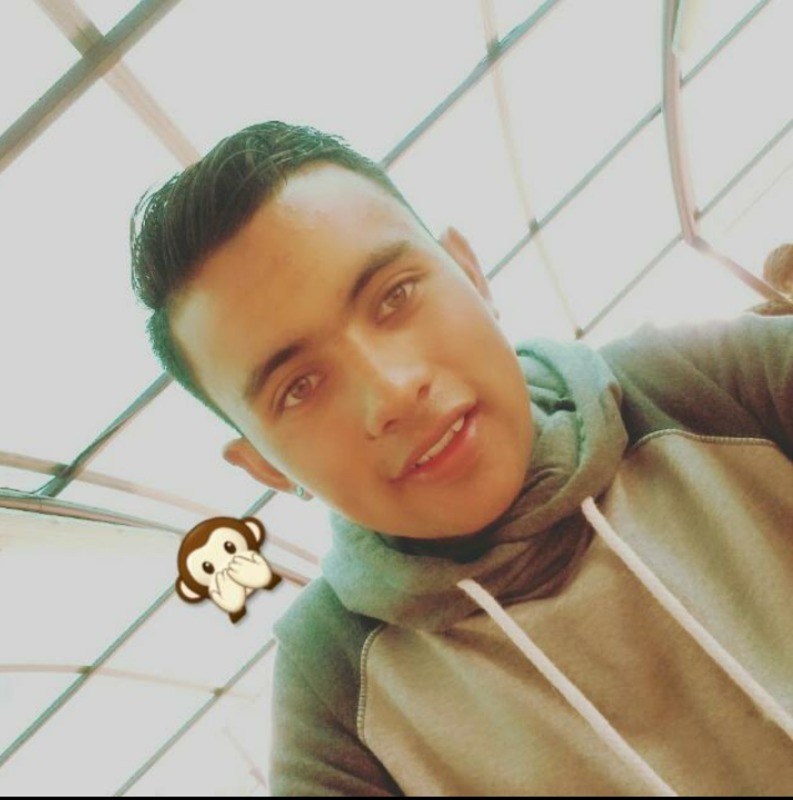 Date this voluptuous Colombia man Dario from colombia CO23703