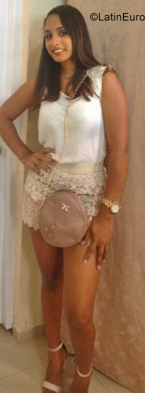Date this delightful Dominican Republic girl Heleinie from La Vega DO32137